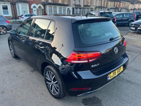 Volkswagen Golf 1.0 TSI SE Euro 6 (s/s) 5dr 4