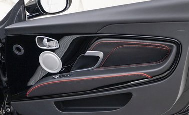 Aston Martin DBS Superleggera Volante 20