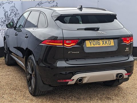 Jaguar F-Pace V6 FIRST EDITION AWD 7
