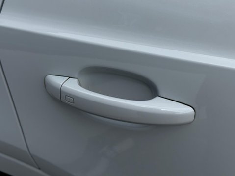 Audi Q3 2.0 TDI S line S Tronic quattro Euro 5 (s/s) 5dr 28