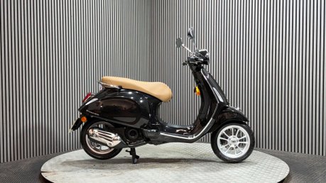 Piaggio Vespa Primavera 2021 ONLY 612 MILES NEW MOT SERVICED 50CC AUTO 4