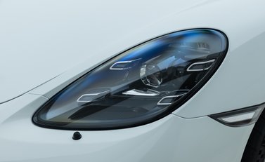 Porsche 718 SPYDER 33