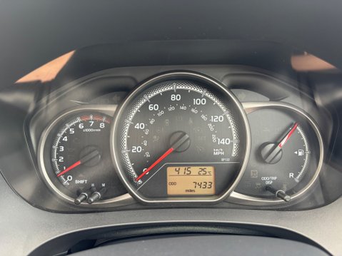 Toyota Yaris 1.33 VVT-I ICON 26