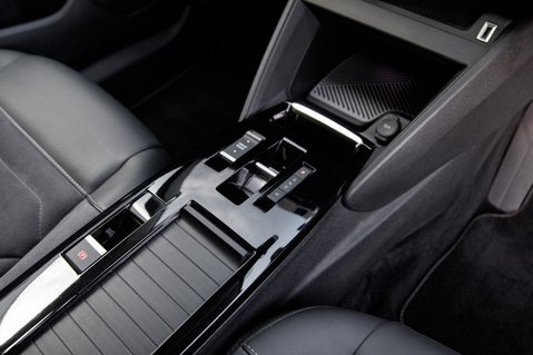 Citroen C4 PURETECH SHINE PLUS S/S EAT8 41