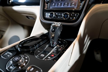 Bentley Bentayga W12. ALL TERRAIN SPEC. PANORAMIC ROOF. H, C & M SEATS. PRIVACY GLASS. 40