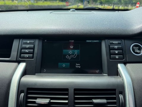 Land Rover Discovery Sport 2.0 Discovery Sport Black HSE TD4 Auto 4WD 5dr 49