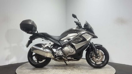 Honda VFR 2014 ONLY 28K NEW MOT CLEAN ADVENTURE TOURER BIKE 800CC 1