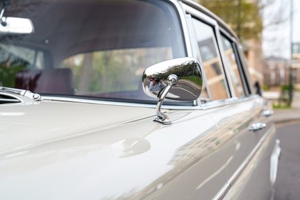 Mercedes-Benz S Class 300SE Fintail W112 "Königsflosse" 9