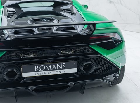 Lamborghini Huracan Tecnica 32