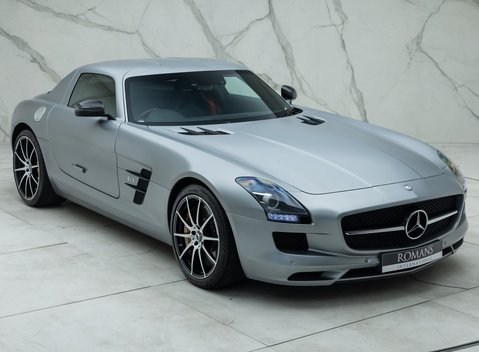 Mercedes-Benz SLS AMG GT 13