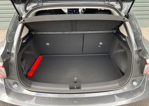 MG MG4 EV URBAN 53.9kWh PREMIUM LONG RANGE 11