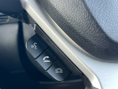 Suzuki Vitara SZ-T MHEV 32