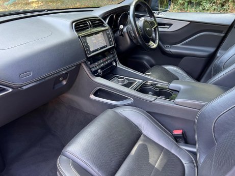 Jaguar F-Pace 2.0 D180 R-Sport Auto AWD Euro 6 (s/s) 5dr 27