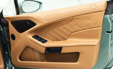 Aston Martin Vanquish ZAGATO 17