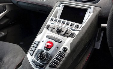 Lamborghini Aventador LP 700-4 Pirelli Edition 21