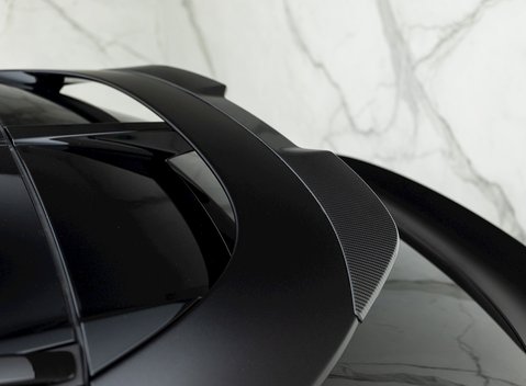 Aston Martin DBX 707 27