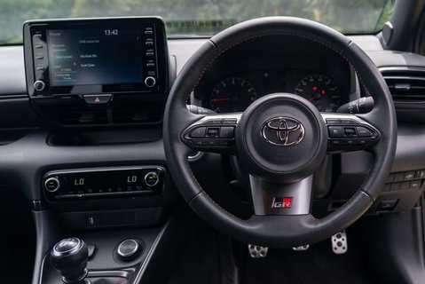 Toyota GR Yaris Circuit 4WD 12