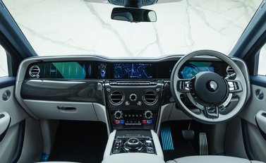 Rolls-Royce Cullinan Series II BLACK BADGE 22