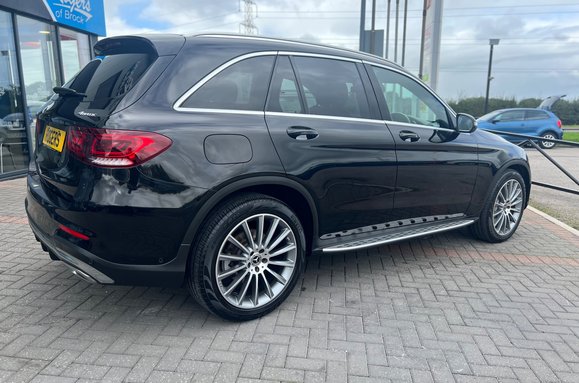 Mercedes-Benz GLC GLC 300 D 4MATIC AMG LINE PREMIUM 8