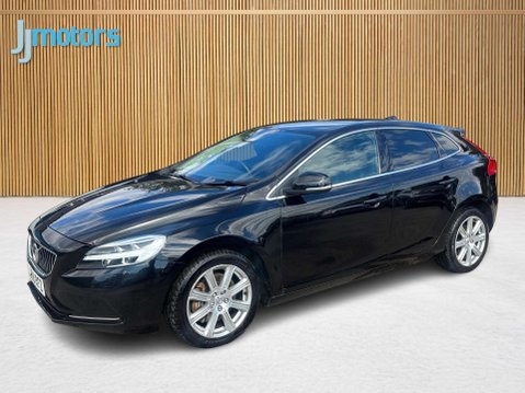 Volvo V40 2.0 D3 Inscription Hatchback 5dr Diesel Auto Euro 6 (s/s) (150 ps) 21