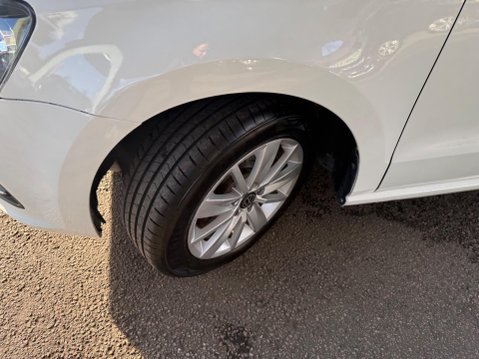 Volkswagen Polo 1.2 TSI BlueMotion Tech SE Euro 6 (s/s) 5dr 38