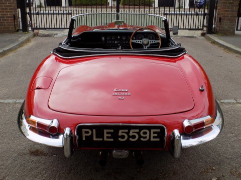 Jaguar E-Type S1½ 4.2 Roadster 47