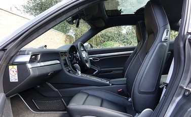 Porsche 911 (991) Carrera 4S 9
