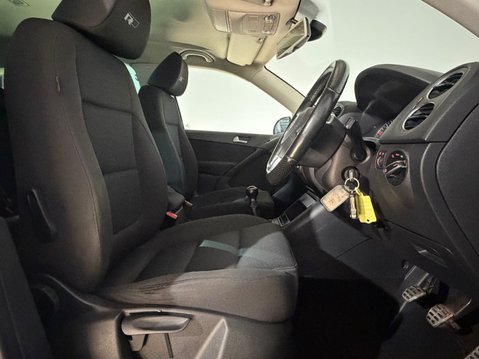 Volkswagen Tiguan R LINE TDI 4MOTION 16