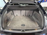 Bentley Bentayga 4.0 V8 SUV 5dr Petrol Auto 4WD Euro 6 (s/s) (550 ps) 47