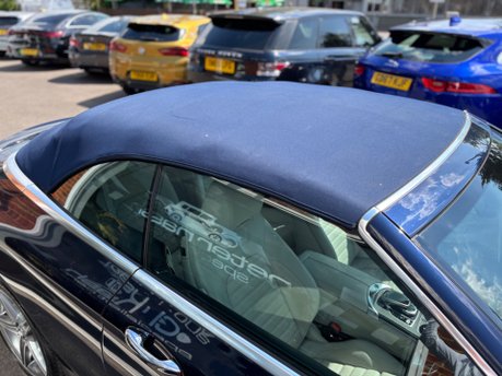 Mercedes-Benz C Class 2.1 C220d AMG Line (Premium Plus) Cabriolet 2dr Diesel 4MATIC (170ps) 34