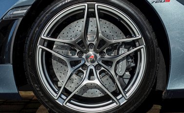 McLaren 720S Luxury 12