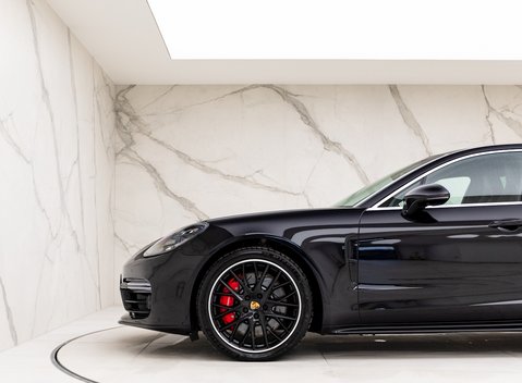 Porsche Panamera Turbo 24