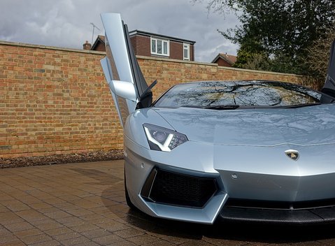 Lamborghini Aventador LP 700-4 Roadster 24