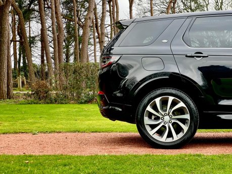 Land Rover Discovery Sport R-DYNAMIC HSE 23