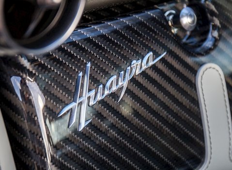 Pagani Huayra 19