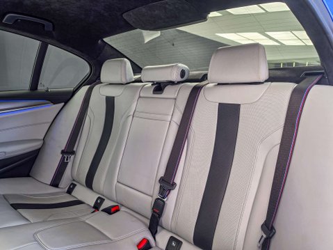 BMW M5 4.4 M5 Auto 4WD 4dr 13