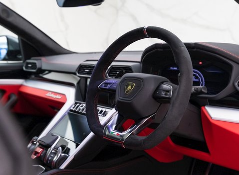 Lamborghini Urus 9