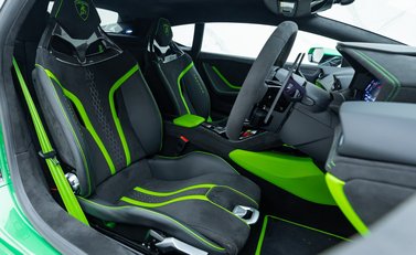 Lamborghini Huracan Tecnica 14