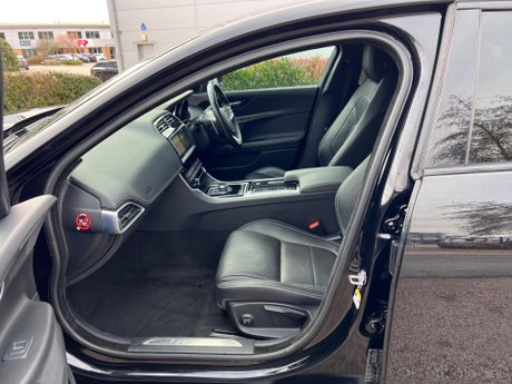 Jaguar XE 2.0i GPF R-Sport Auto Euro 6 (s/s) 4dr 26