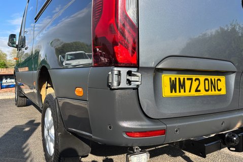 Mercedes-Benz Sprinter 319 Cdi 7g-Tronic L2 H1 4x4 Panel Van - Air Con / Sat Nav / Rear Camera 28