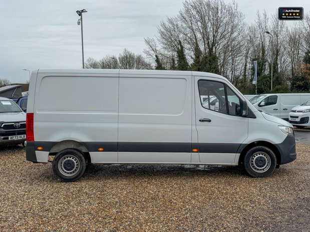 Mercedes-Benz Sprinter MWB L2H1 [SOLD CR] Low Roof 314 Sensors EURO 6 NO VAT SELECT 5