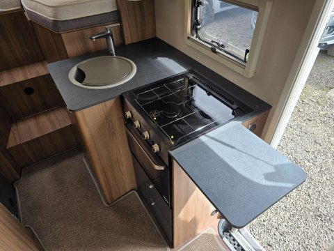Swift Escape 684 Motor Home 34