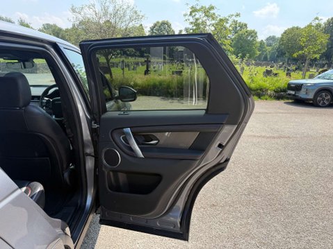 Land Rover Discovery Sport 2.0 Discovery Sport R-Dynamic S D Auto 4WD 5dr 24