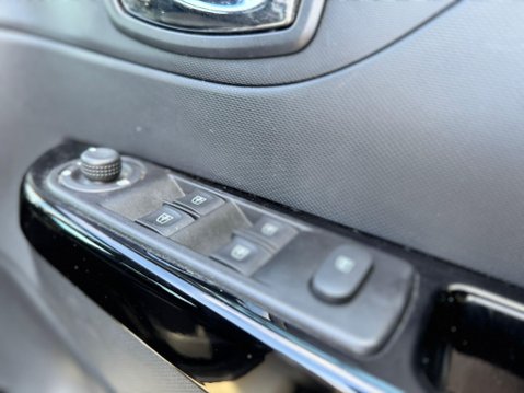 Renault Captur 1.5 dCi ENERGY Dynamique S MediaNav Euro 5 (s/s) 5dr 11