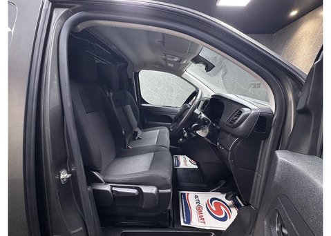 Vauxhall Vivaro 1.5 Turbo D 2700 Pro Panel Van 6dr Diesel Manual L1 H1 Euro 6 (s/s) (120 ps 25