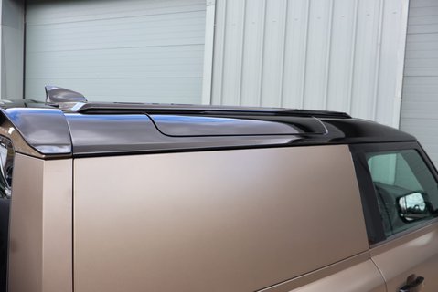 Land Rover Defender 90 DEMO  HARD TOP 350  X-DYNAMIC HSE s 20k spend inc genuine rear seat   30