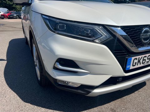 Nissan Qashqai 1.3 DIG-T N-Motion Euro 6 (s/s) 5dr 13