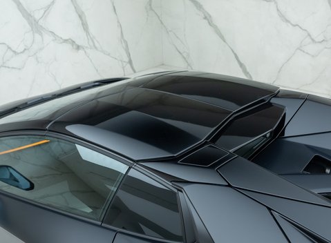 Lamborghini Aventador S LP 740-4 ROADSTER 33