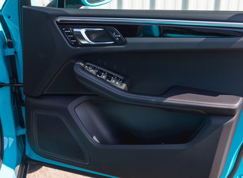 Porsche Macan S 24