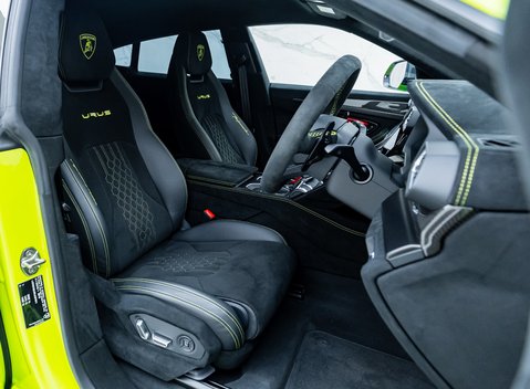 Lamborghini Urus PERFORMANTE 15